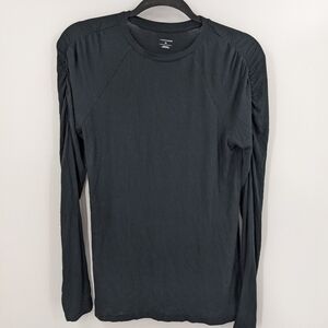 NWOT 14th & UNION Ruched Shoulder Tee